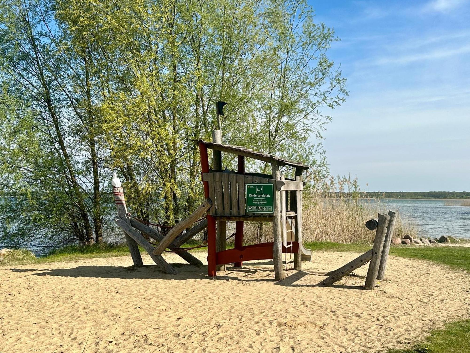 Kapitaens-Bungalow Am See Göhren-Lebbin Exteriér fotografie